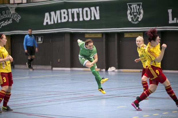 20141221 - Hammarby Damfotboll Snöbollen Cup