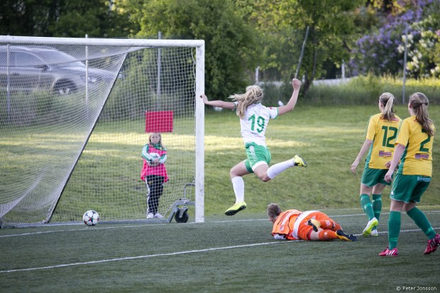 20150601 - Bollstanäs vs Hammarby Damfotboll 6 - 8